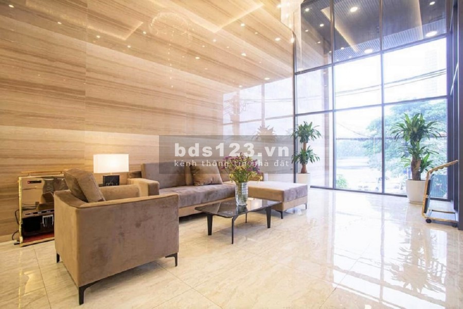 Nhà mặt phố Dịch Vọng, Cầu Giấy. Vỉa hè, oto, KD. 195m2 MT11m 26 tỷ