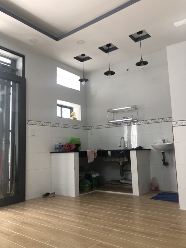 Bán gấp quận Tân Bình, 27m2 (5.6*5) , nhà mới vào ở ngay, giá chỉ 4 tỷ 600 triệu ( có TL )