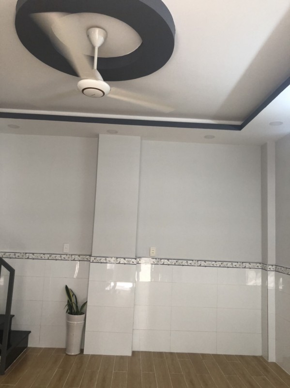 Bán gấp quận Tân Bình, 27m2 (5.6*5) , nhà mới vào ở ngay, giá chỉ 4 tỷ 600 triệu ( có TL )