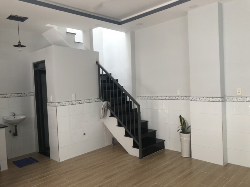 Bán gấp quận Tân Bình, 27m2 (5.6*5) , nhà mới vào ở ngay, giá chỉ 4 tỷ 600 triệu ( có TL )