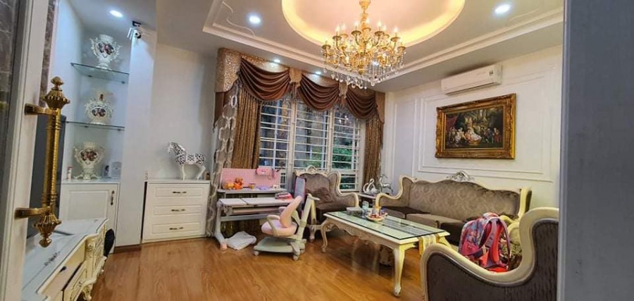 Bán nhà Phố Xã Đàn kinh doanh Spa dt 45m2, 6 tầng mặt tiền 5,8m giá 11 tỷ