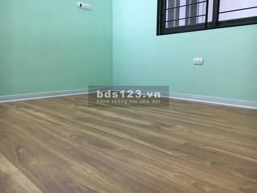 Bán nhà Ngọc Lâm ngõ rộng, thông ô tô đỗ cổng, giá bán 3.35 tỷ