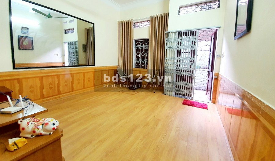 Bán nhà Trương Định, Nhà mới về ở ngay, diện tích 37m2, bán giá 2,7 tỷ