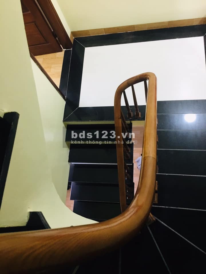 Bán nhà cực phẩm ở Giáp Nhị, Hoàng Mai, nở hậu 40m2 x 5T, 3.5 tỷ ô tô tránh cách 20m, LH 0971386911