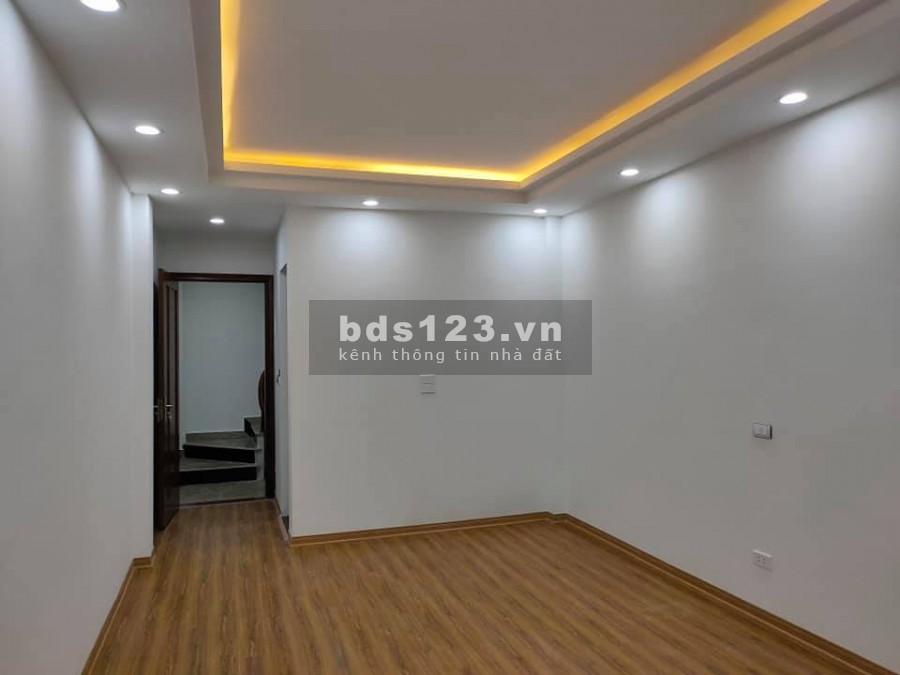 Còn duy nhất nhà sổ đẹp dt 28m2 Định Công Thượng, Quận Hoàng Mai giá 2.35 tỷ