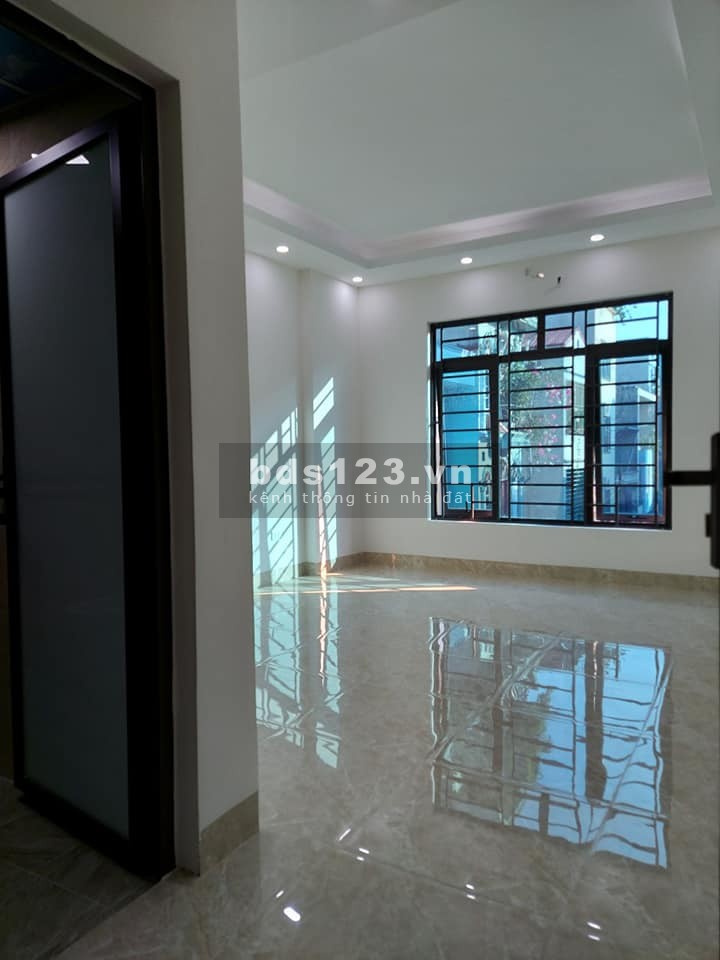 Bán nhà trung tâm Quận Hà Đông nhỉnh 2 tỷ vị trí đẹp, giá hợp li