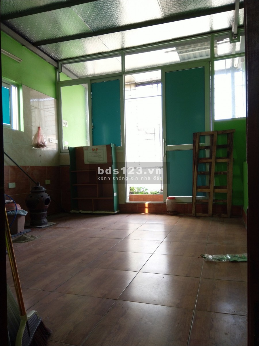 Nhỉnh 2 tỷ có nhà 5 tầng Quận Long Biên, phố Hoàng Như Tiếp, ô tô ra vào