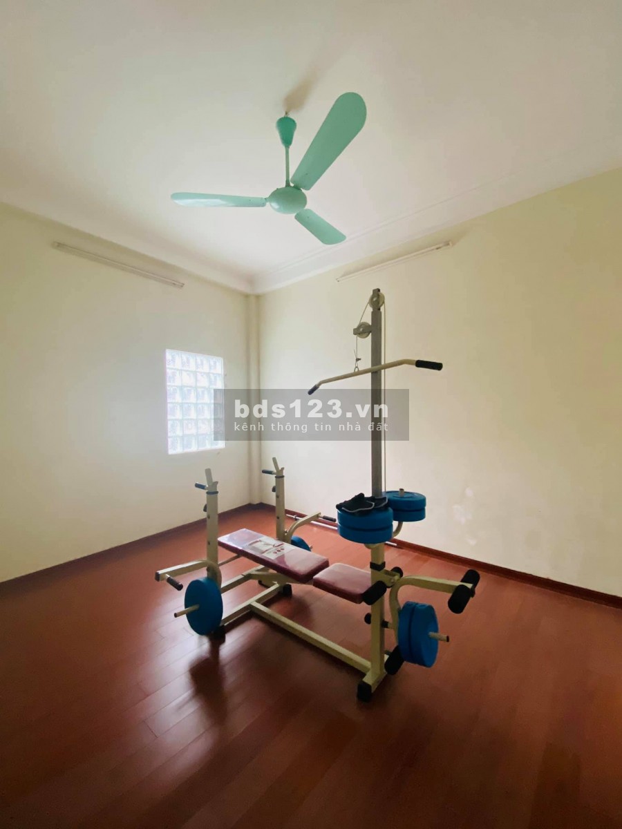 Cần bán nhà phố Chiến Thắng, Hà Đông dt 41m, mt 4.4m x 4 tầng mới xây giá 4,7 tỷ, kinh doanh lời 100tr/ tháng