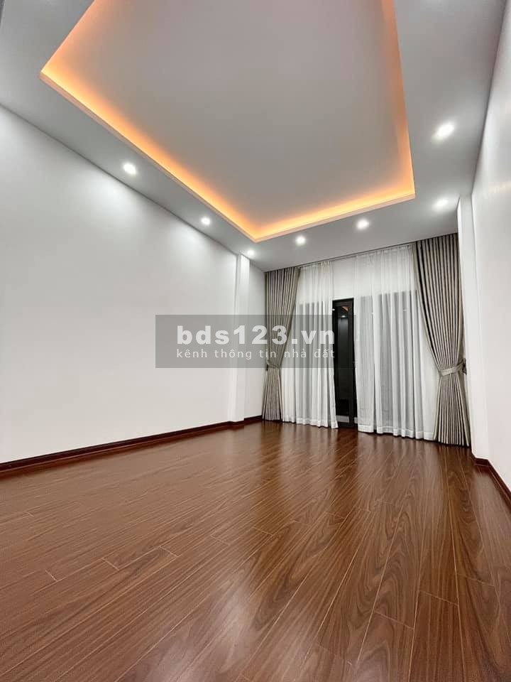 Bán nhà Nguyễn Trãi tặng full nội thất, sổ đỏ phân lô, diện tích 55m2, giá 5.33 tỉ