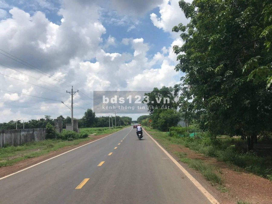 Định cư bán gấp 2016m2 (24x84m), gần chợ, trường học, cụm công nghiệp hoạt đồng, giá 490 triệu