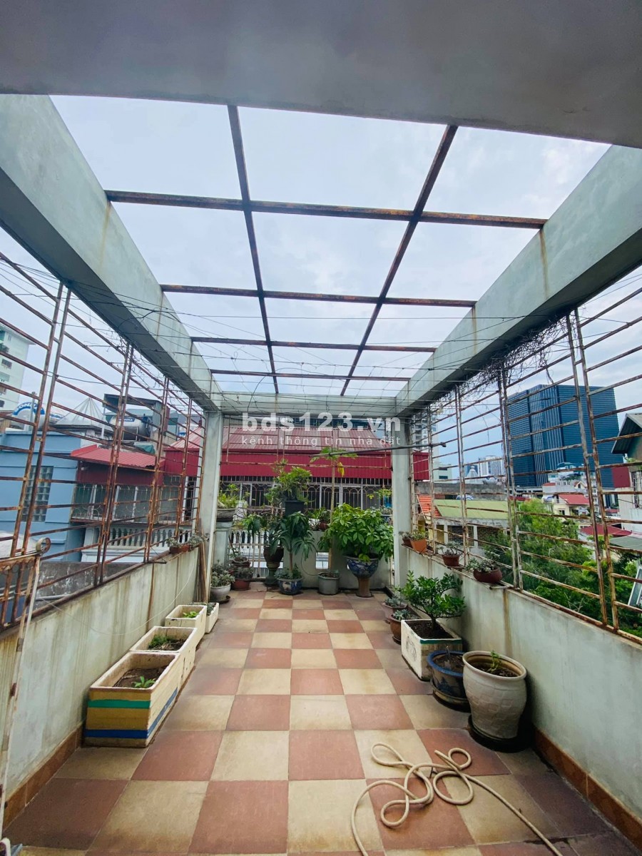 Cần bán nhà phố Chiến Thắng, Hà Đông dt 41m, mt 4.4m x 4 tầng mới xây giá 4,7 tỷ, kinh doanh lời 100tr/ tháng