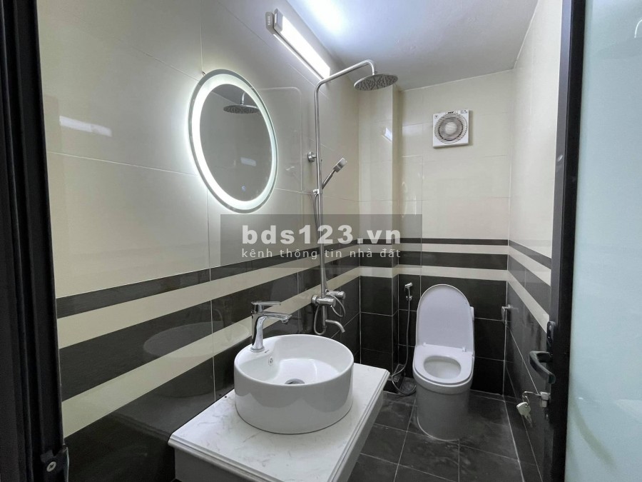 Siêu phẩm Cầu Giấy 40m2, tặng nội thất với giá vô cũng hạt dẻ, giá 3.3 tỷ