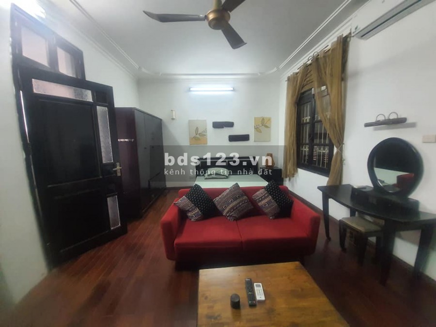 Phố Kinh Doanh - View Hồ Tây, 180m2 MTx10m Quảng An Quận Tây Hồ
