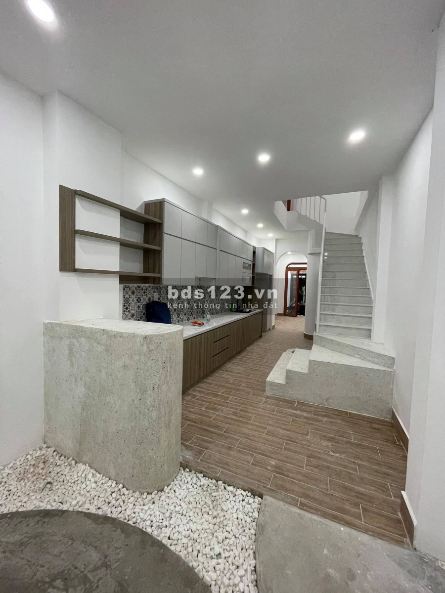 Bán nhà Khuông Việt, Tân Phú hẻm xe hơi, dt 70m2 2 tầng giá bán 5 tỷ 9