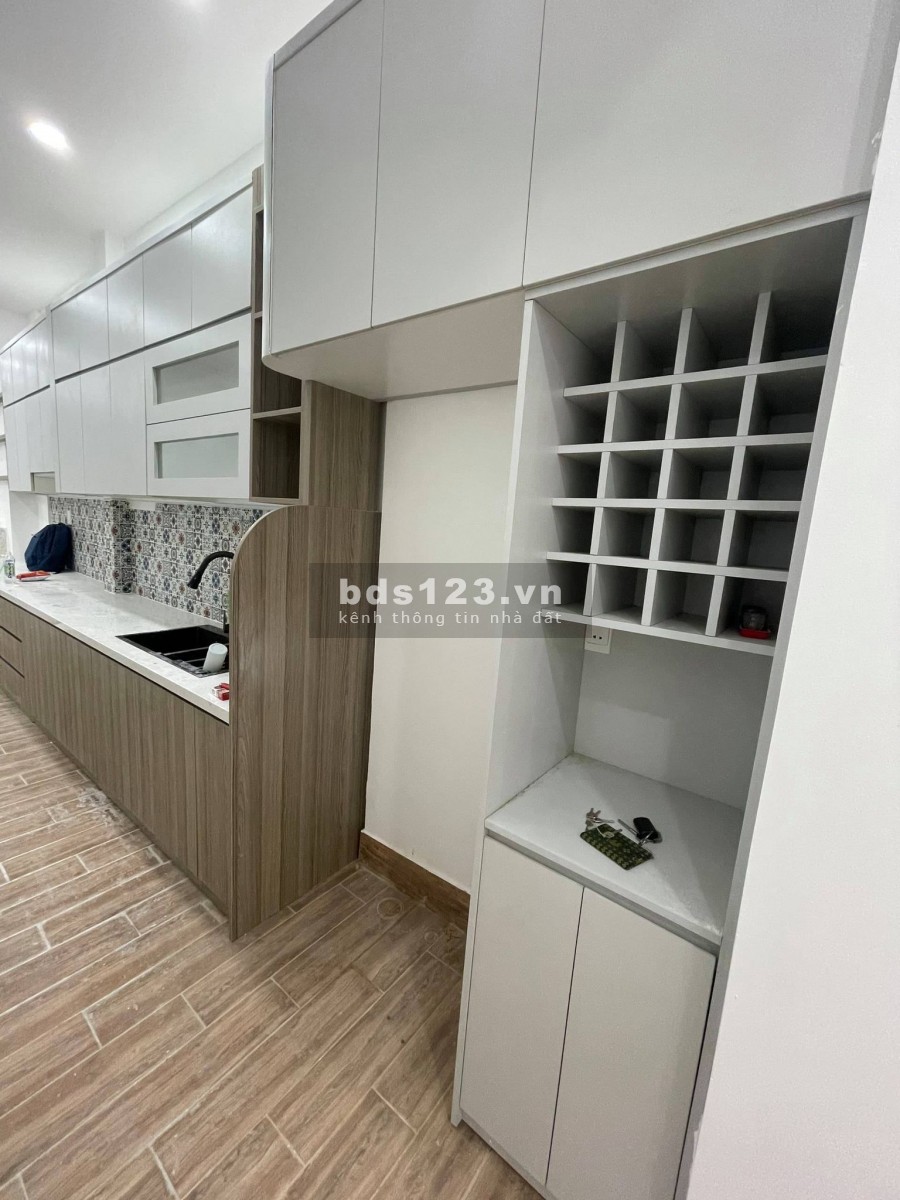 Bán nhà Khuông Việt, Tân Phú hẻm xe hơi, dt 70m2 2 tầng giá bán 5 tỷ 9