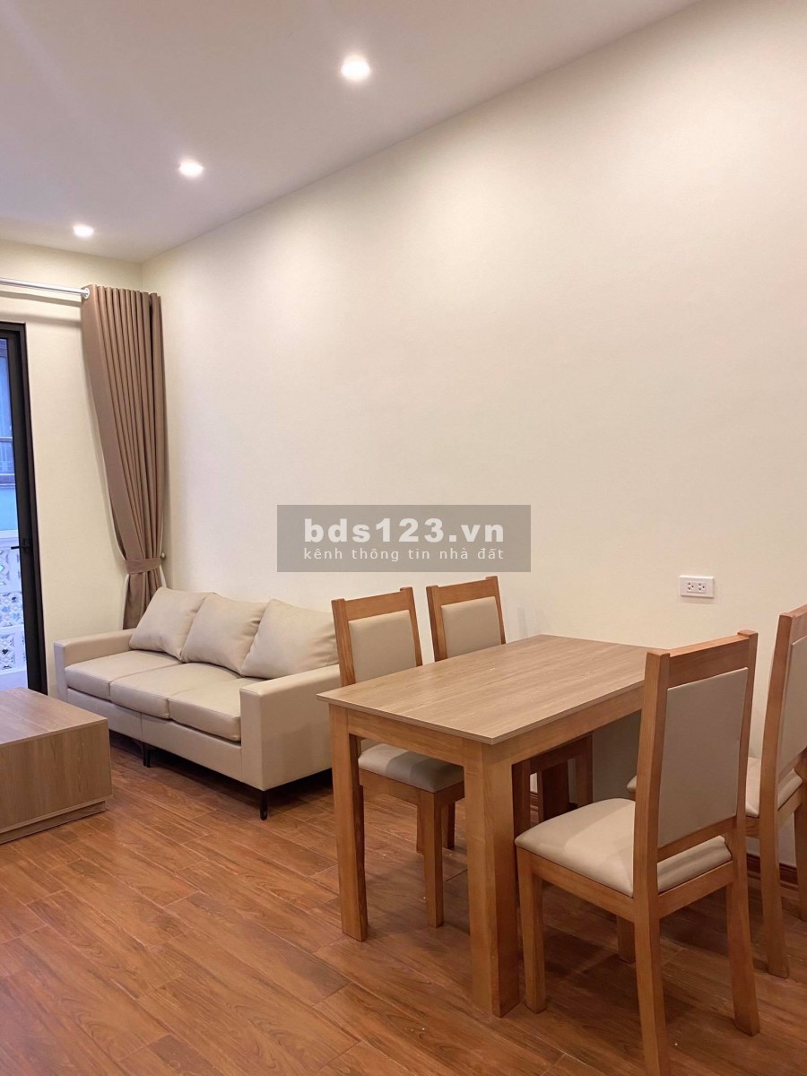 Cho thuê căn hộ mặt phố Phạm Hồng Thái, ô tô tránh, 60m2