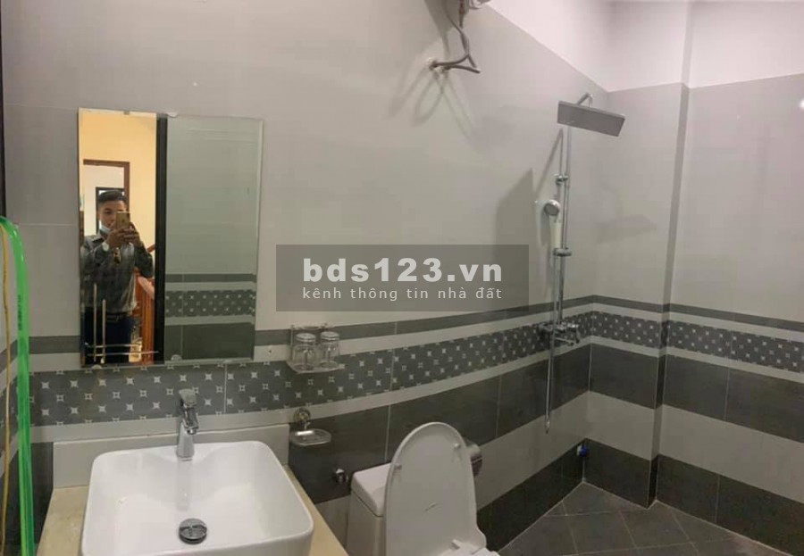 Bán gấp nhà mặt phố Cự Lộc Nguyễn Trãi, kinh doanh đỉnh dt 40m2, 5 tầng, ô tô tránh, giá 8 tỷ