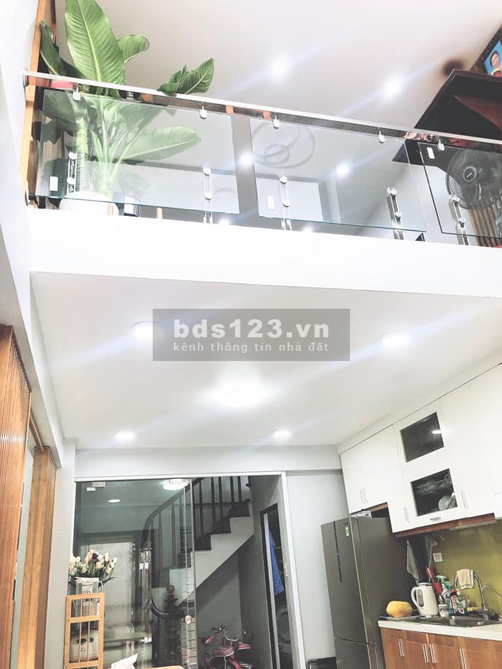 Nhỉnh 2 tỷ nhà Vĩnh Hưng 30mx5 oto đỗ cổng tặng full nội thất, ngo to an ninh