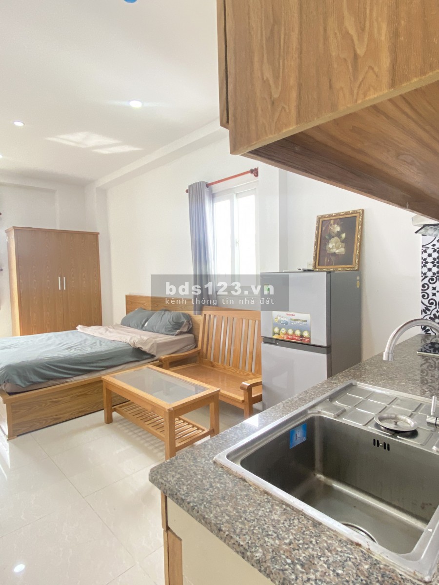 Cho thuê căn hộ đầy đủ tiện nghi có cửa sổ đón gió, bảo vệ 24/7 an ninh, đường CMT8 Quận 10, giá ưu đãi mùa dịch