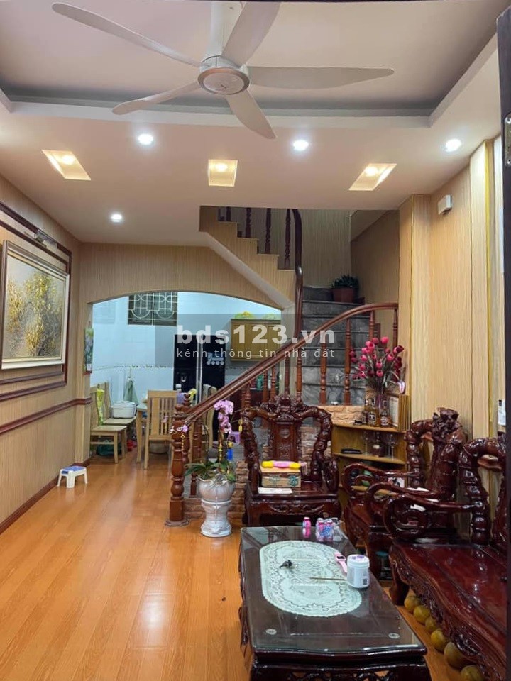 Bán nhà phố Tư Đình tặng 100% nội thất, dt 39m2 x 5 tăng, chỉ hơn 3 tỷ