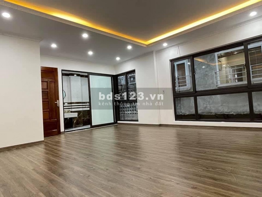 Bán nhà Khương Đình kinh doanh vp 42m2, 5 tầng, mt 5m, giá 5.x tỷ, lhcc