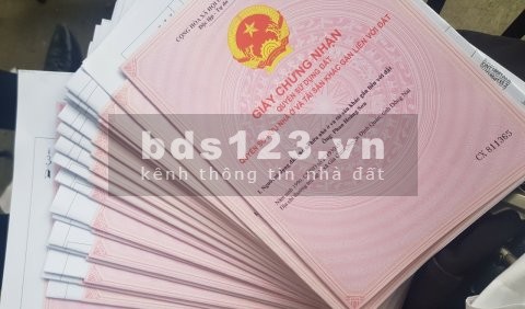 Bán đất thị trấn dầu giây, full thổ, 200 triệu, ra sổ đứng tên riêng. LH: 0587.8535.61