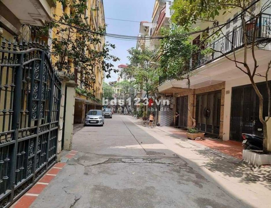 Nhà ngõ 603 Lạc Long Quân, Lô góc, thang máy, 50m2, giá bán 11.3 tỷ