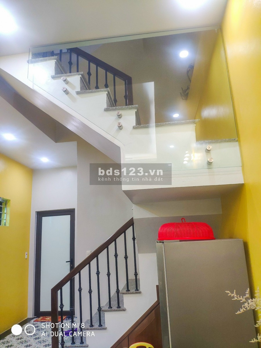 Bán nhà đường Ngô Quyền, TP HD, 52.1m2, 3 tầng, mt 4m, 3 ngủ, lô góc, đường ô tô, giá ok