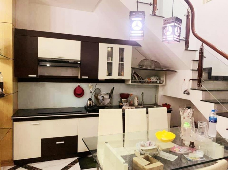 Cấn bán nhà gấp tịa Ngọc Thuỵ Long Biên, giá rẻ so với khu vực 3.8 tỷ