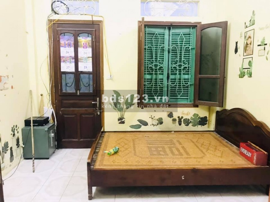 Bán nhà Lê Văn Lương 35m2 x 4 tầng, MT: 3,5m; Giá nhỉnh 3 tỷ