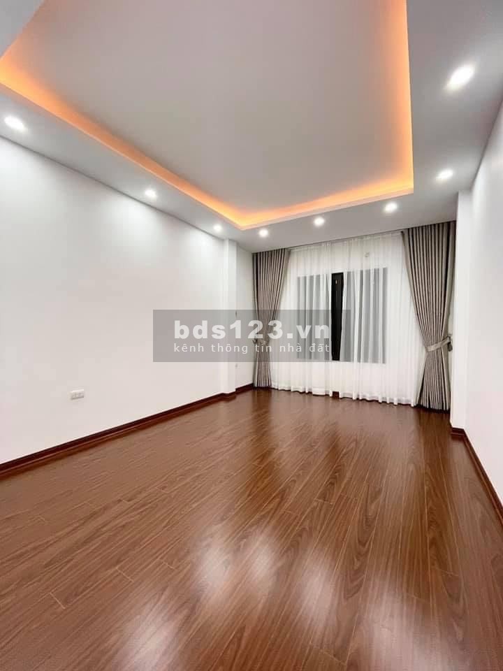 Bán nhà Nam Dư, 36m2 x 4 Tầng x MT 3.5m, 10m ô tô tránh, Gần Phố, sổ đỏ chính chủ