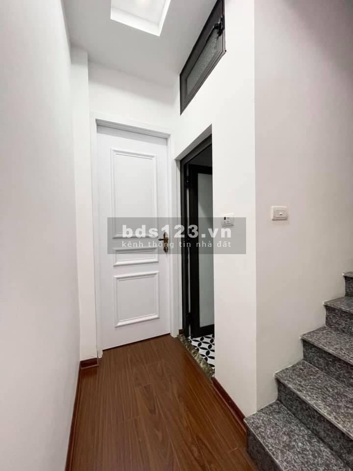 Bán nhà Nam Dư, 36m2 x 4 Tầng x MT 3.5m, 10m ô tô tránh, Gần Phố, sổ đỏ chính chủ