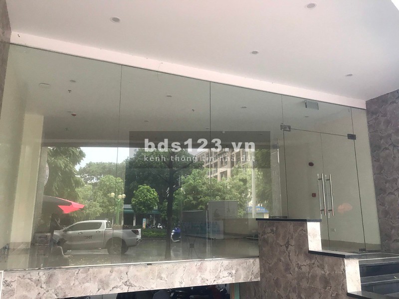 Chính chủ cho thuê văn phòng 35m2, 45m2, 105m2 mặt phố Nguyễn Văn Huyên, Cầu Giấy. Lh: 077.23.66666