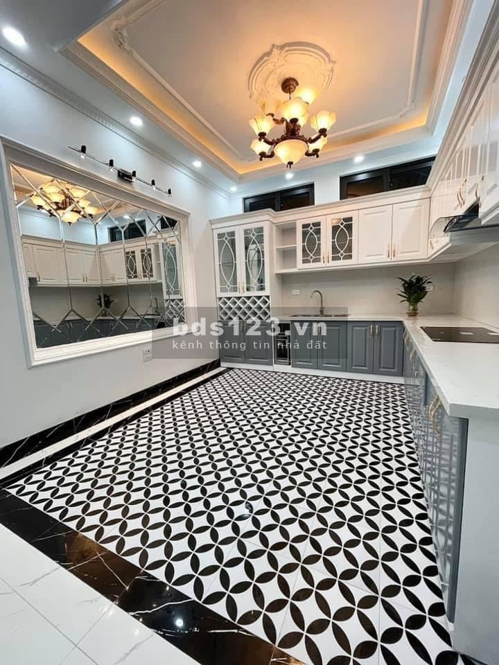 Bán nhà Nam Dư, 36m2 x 4 Tầng x MT 3.5m, 10m ô tô tránh, Gần Phố, sổ đỏ chính chủ