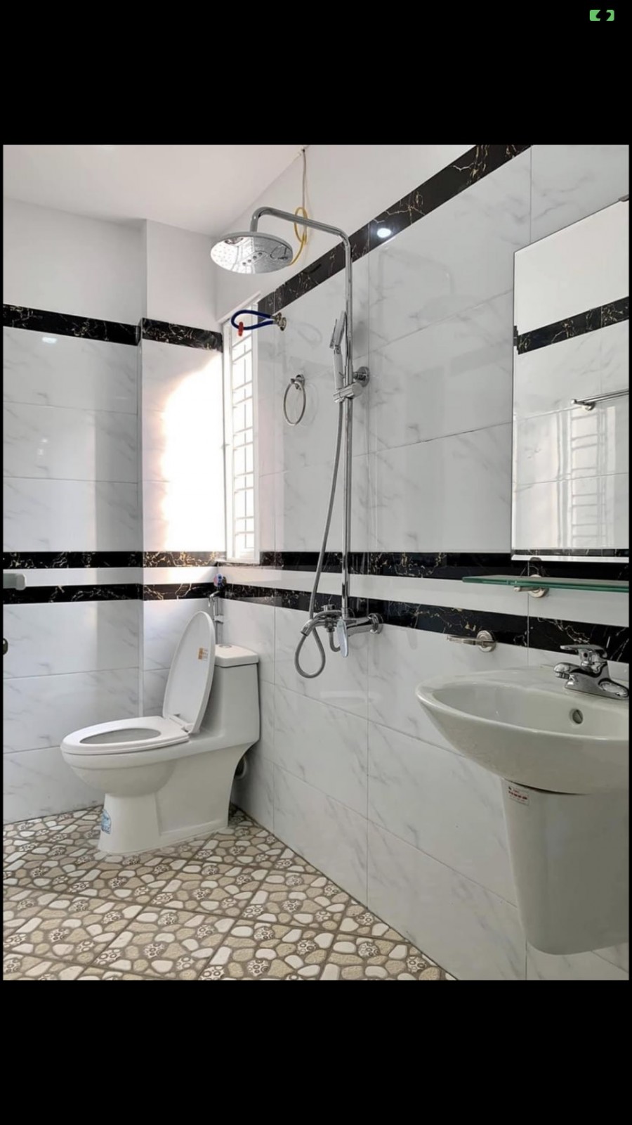 Hoàng Đạo Thành thang máy, dt 40m2, 6 tầng mt 4m chỉ 5.8 tỷ, gần ô tô