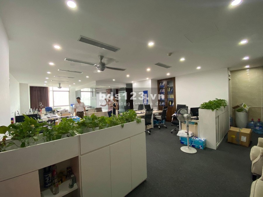 Cho thuê văn phòng tại Cầu Giấy, Eurowindow Multicomplex 110m2 giá 20triệu