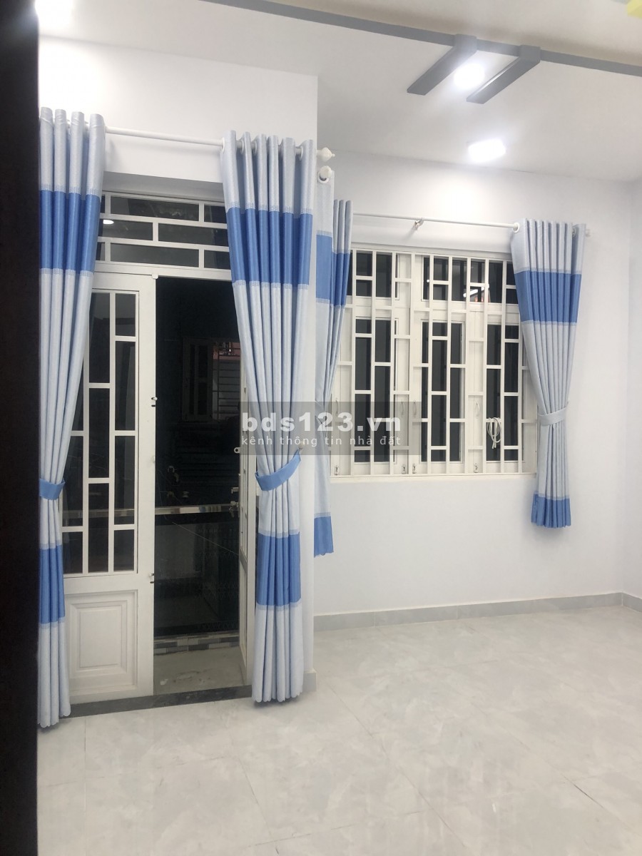Kẹt tiền bán gấp nhà 2 mặt hẻm 25 Bông Sao phường 5 Quận 8