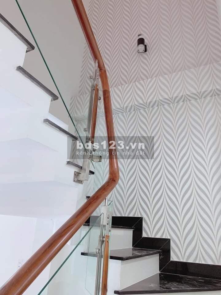 Nhà nguyên nguyên căn hẻm xe tải, diện tích 54m2, giá 6.4 tỷ, Phú Thọ Hoà