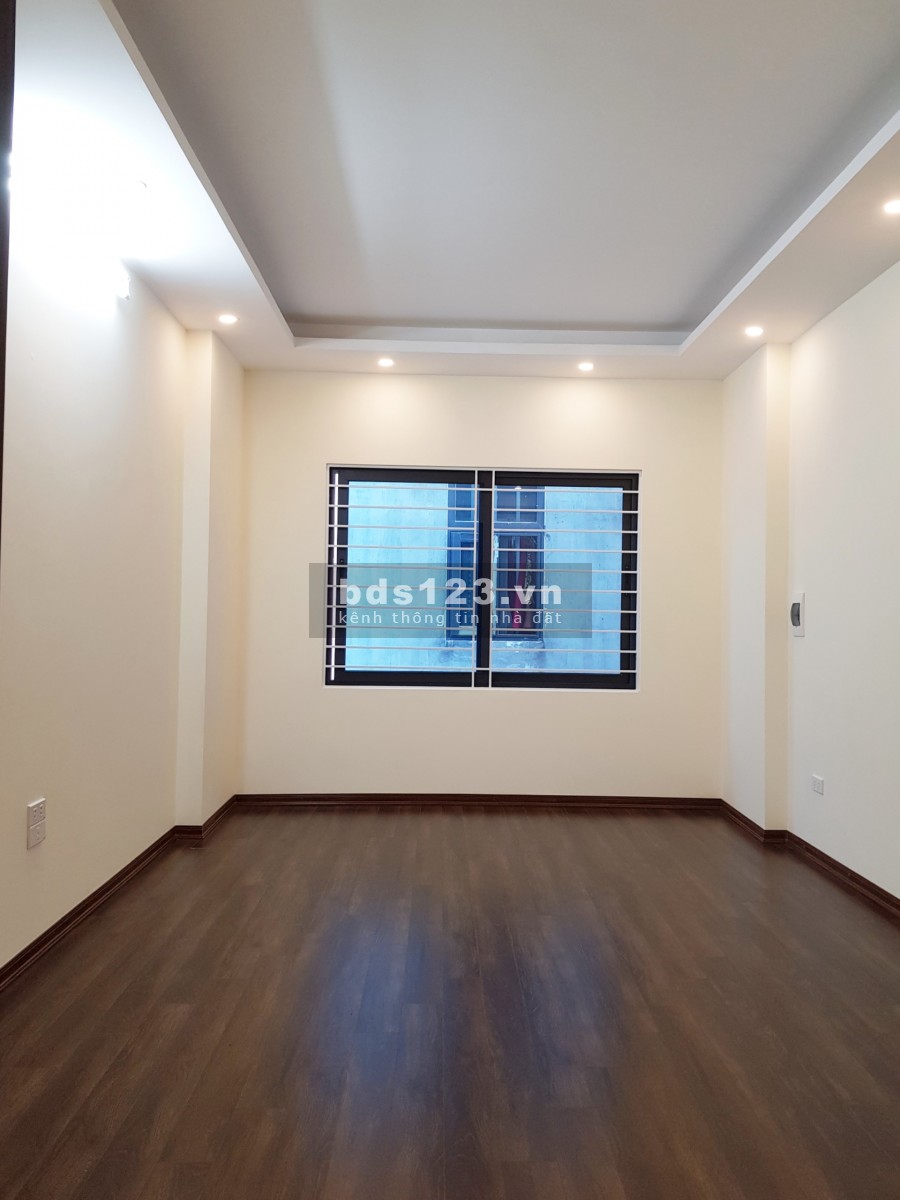 bán nhà 48 Ngô Gia Tự, dt 43m2, 4 tầng đúc, thoáng trước sau, nhà đẹp ở ngay