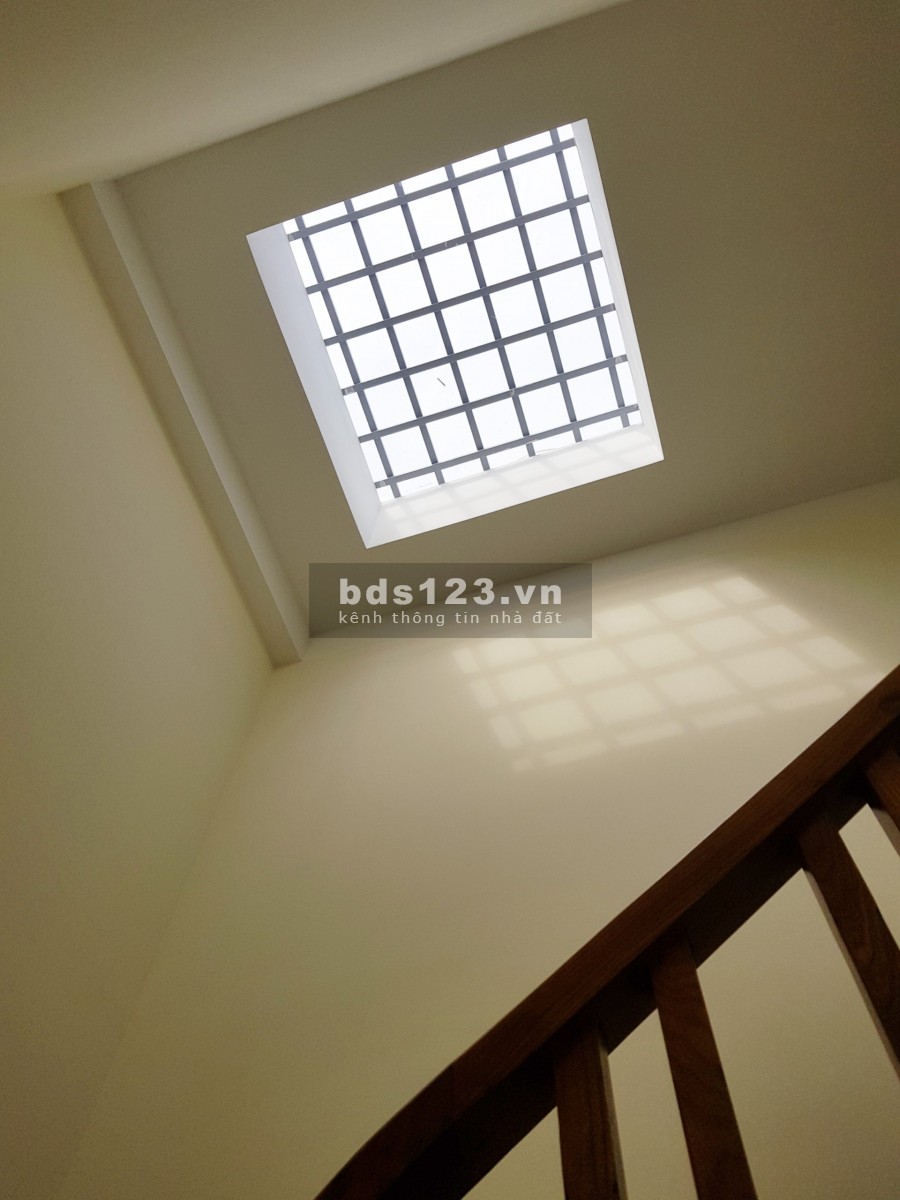 bán nhà 48 Ngô Gia Tự, dt 43m2, 4 tầng đúc, thoáng trước sau, nhà đẹp ở ngay