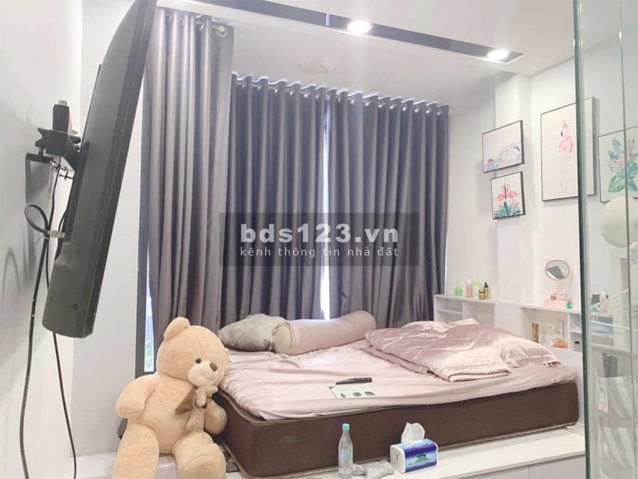 Trung tâm Quận 10, 40m2, ngang 4m, 3 tầng, ở ngay chỉ 5,2 tỷ