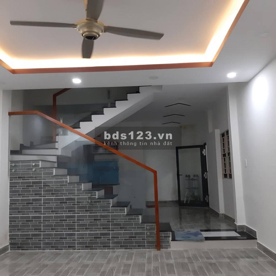 Bán nhà khu công nghiệp TB, dt 41m2, ngang 5.5m2, Quận Tân Phú, chỉ 3.15 tỷ