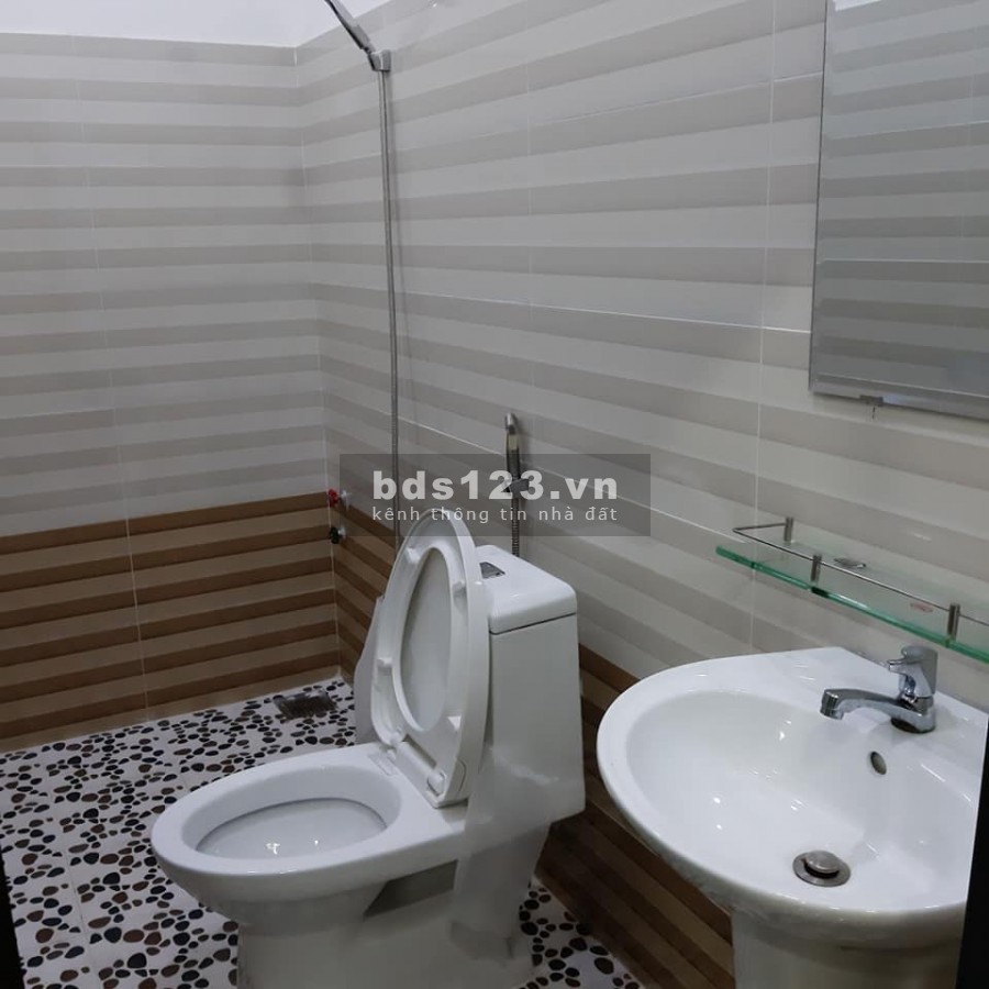 Bán nhà khu công nghiệp TB, dt 41m2, ngang 5.5m2, Quận Tân Phú, chỉ 3.15 tỷ
