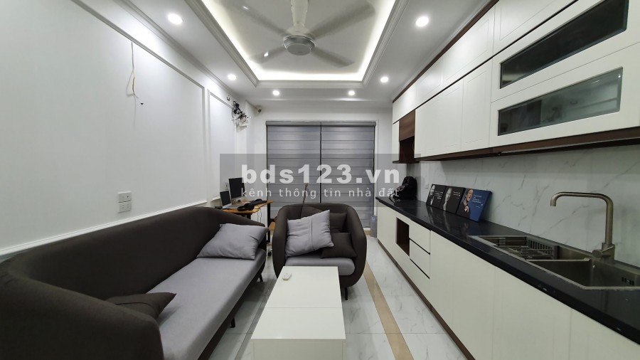 Bán nhà phố Hàm Nghi, ô tô đỗ cửa kinh doanh đỉnh, giá 5.65 tỷ