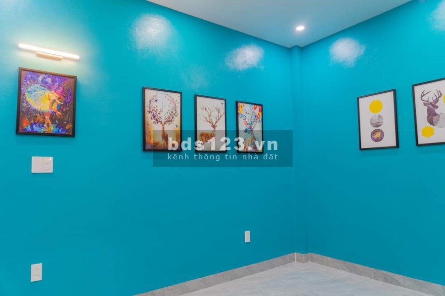 Bán nhà đường Ngô Quyền, TP HD, 52.1m2, 3 tầng, mt 4m, 3 ngủ, lô góc, đường ô tô, giá ok