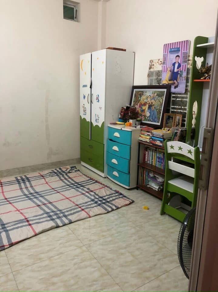Bán nhà Quận Hà Đông, ngõ to, rộng cạnh đường ô tô tránh, kinh doanh nhỏ DT 40m giá nhỉnh 2 tỷ