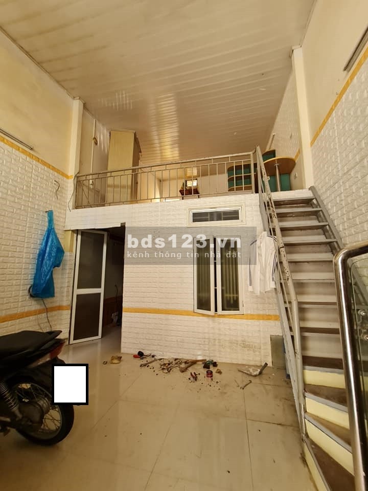 Nhà cấp 4 lô góc, phố Đông Thiên - Hoàng Mai, DT 50M2, giá, 2.65 tỷ!