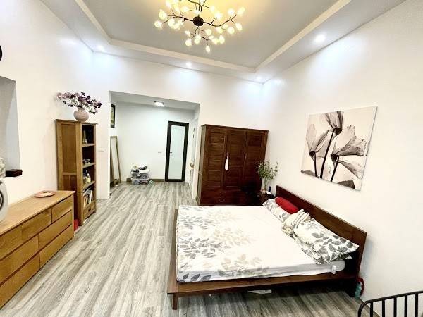Siêu hiếm - Nhà Hai Bà Trưng Oto đỗ cửa, 46m2 mặt tiền 4.8m 6.1 tỷ