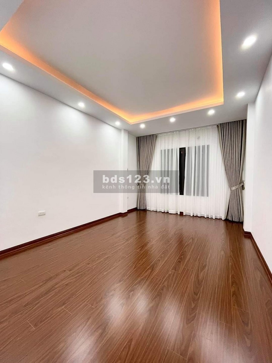 Hạ Giá Khủng Đến Cuối Tháng Nhà Phố Nguyễn Trãi 45mx4T.Cách Ô Tô Đỗ 20m