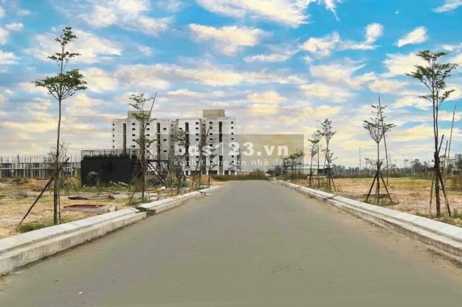 Đất Nền Quảng Nam Sở Hữu Mặt tiền 33m, gần Sông kề Biển, Đối Diện KCN Điện Nam - Điện Ngọc